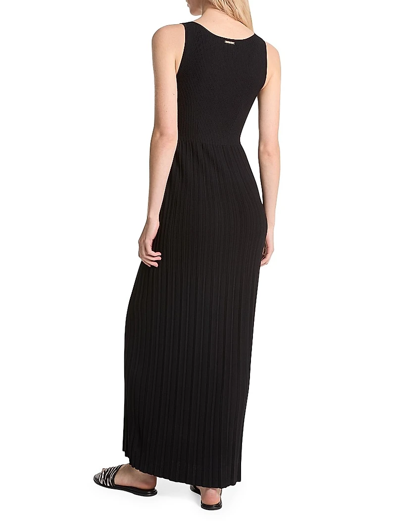 Scoopneck Pleated Maxi Dress