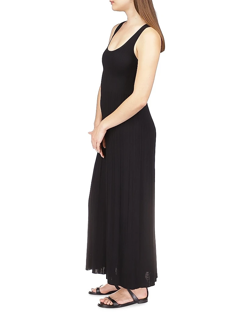 Scoopneck Pleated Maxi Dress