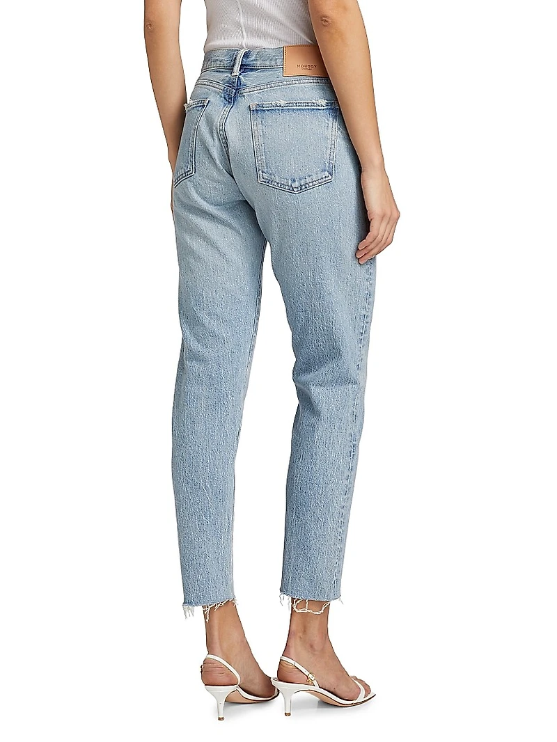 Montura Tapered Mid-Rise Jeans