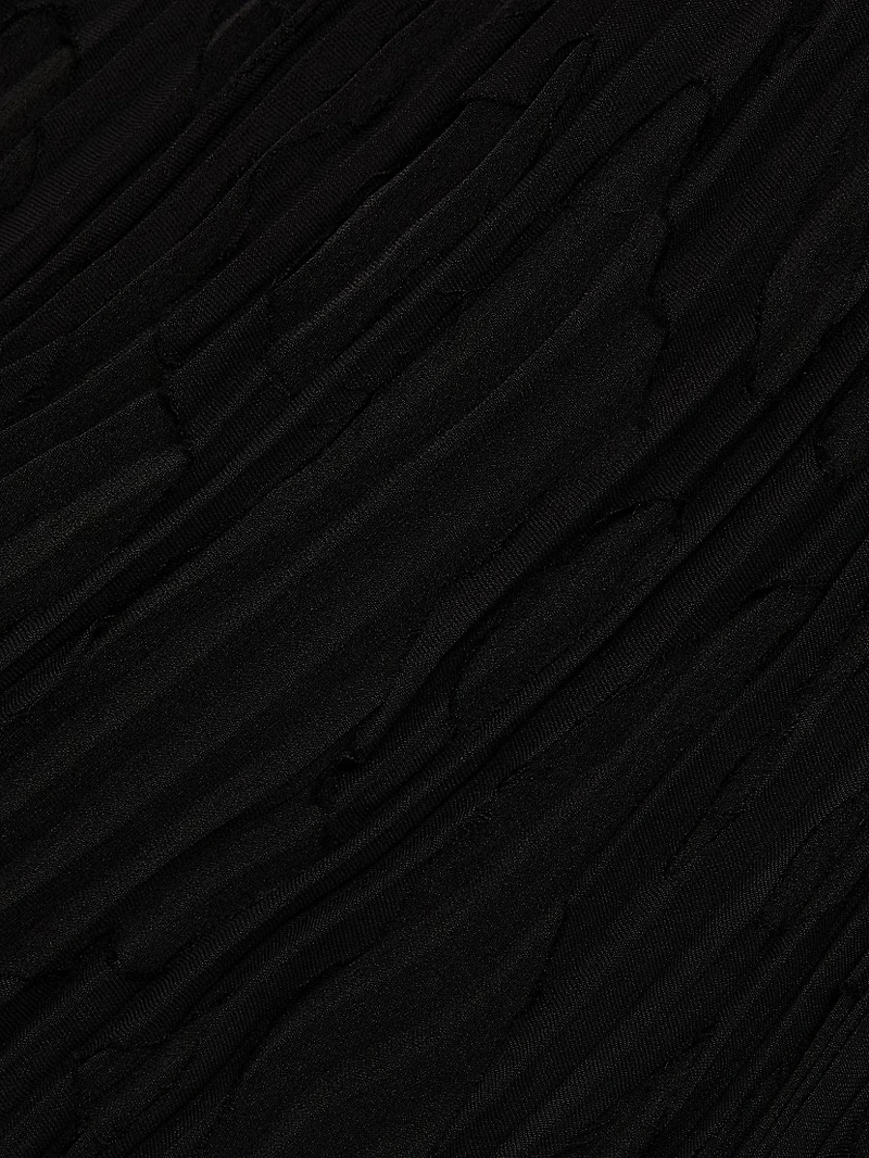 Appliqué Pleated Sleeveless Maxi Dress