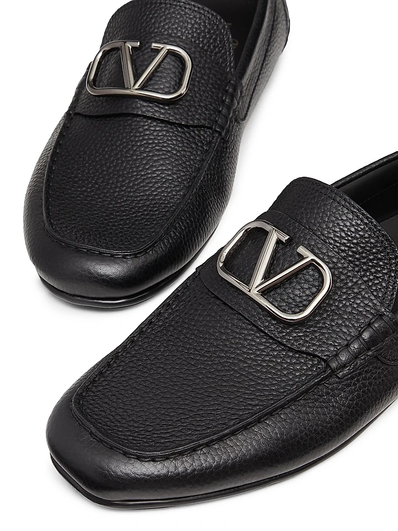 VLogo Signature Grainy Calfskin Driving Shoes