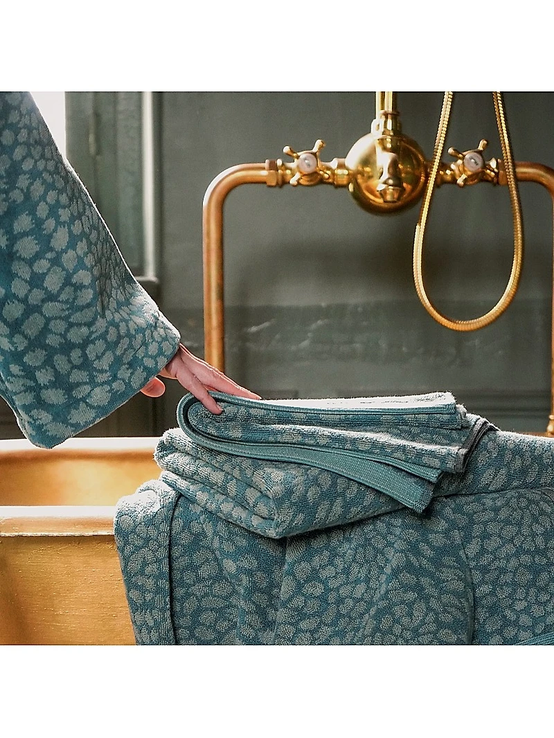 Imaginaire Towel Collection