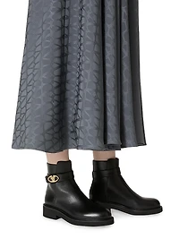 VLogo Locker 40MM Calfskin Ankle Boots