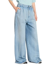 Pleated-Front Straight-leg Jeans