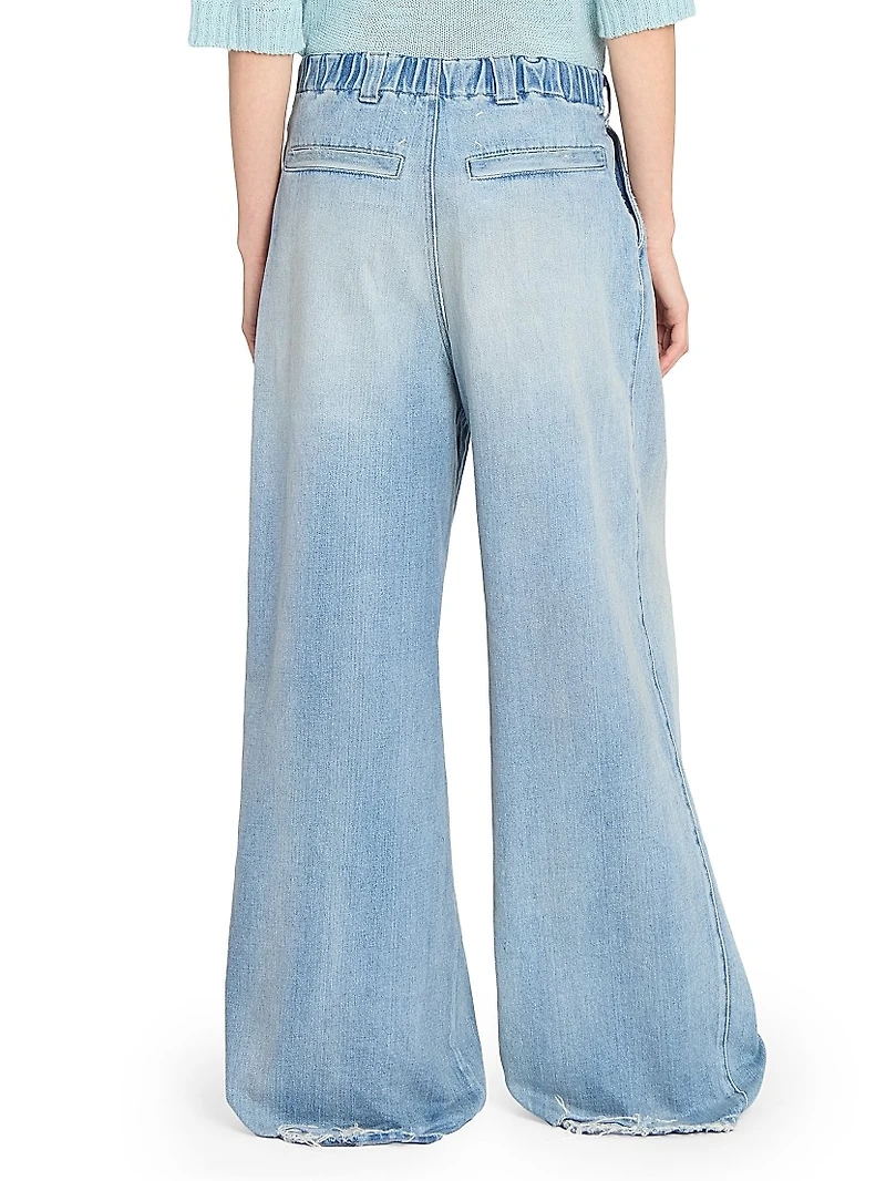 Pleated-Front Straight-leg Jeans