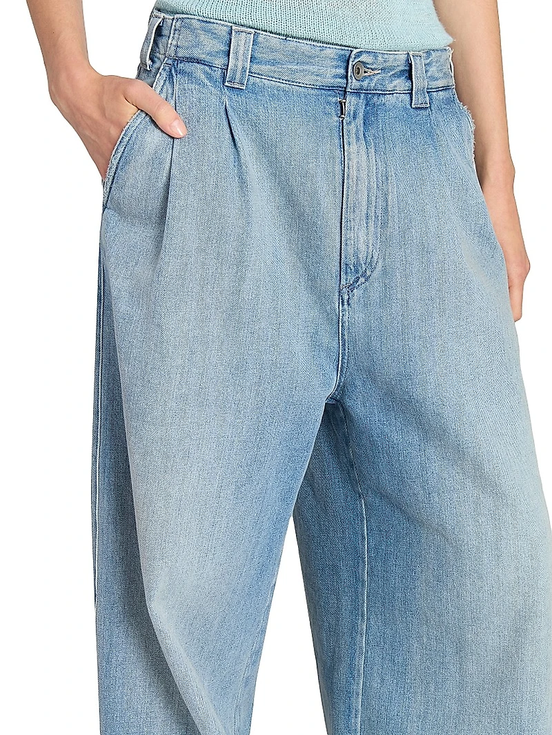 Pleated-Front Straight-leg Jeans