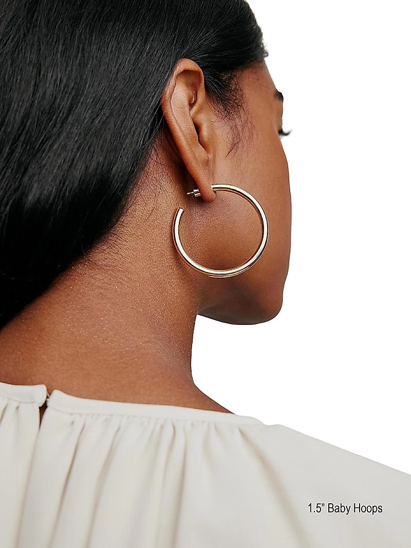 Lilly Huggie Earrings/23MM