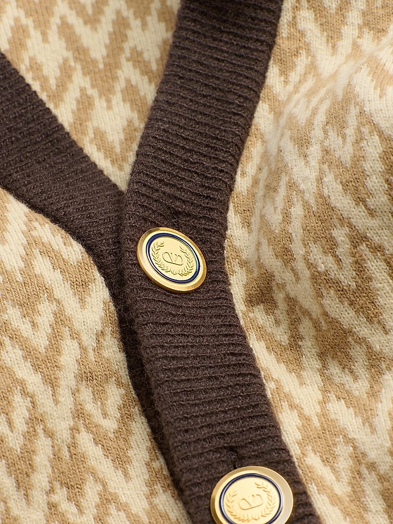 Wool Cardigan with Toute La V Pattern