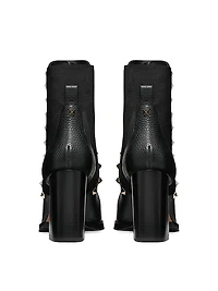 Rockstud 80MM Grainy Calfskin Ankle Boots