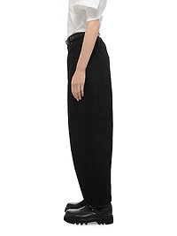 Cocoon Barrel-Leg Jeans