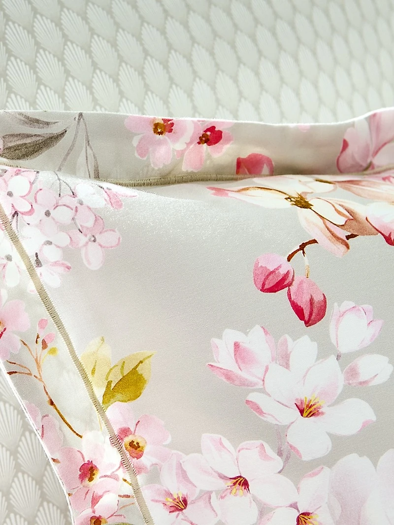 Voyageuse Duvet & Sham Collection