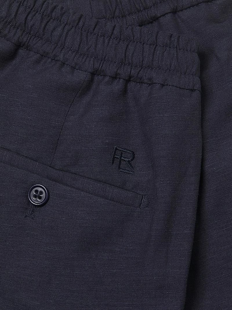 Hand-Tailored Pleated Silk-Linen Shorts