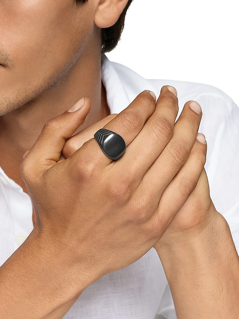 Chevron Signet Ring Black Titanium, 18MM