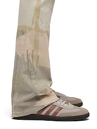 Walker Desert Graphic Stretch Flared Jeans