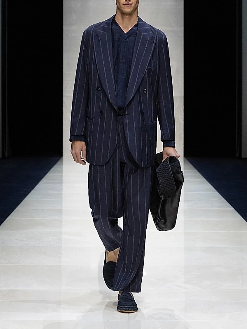 Fashion Pinstripe Virgin Wool Suit