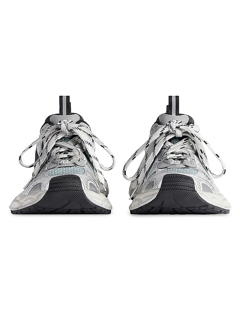 3XL Gradient Sneakers