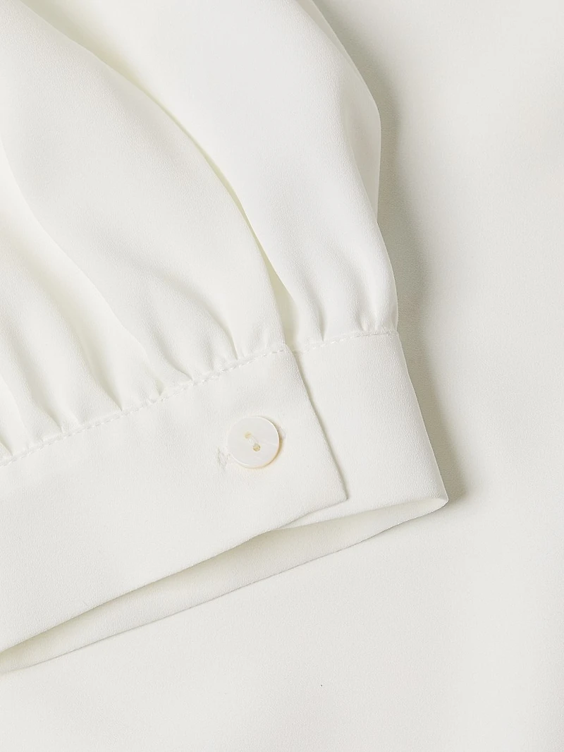 Ruffle Neck Crépe Blouse
