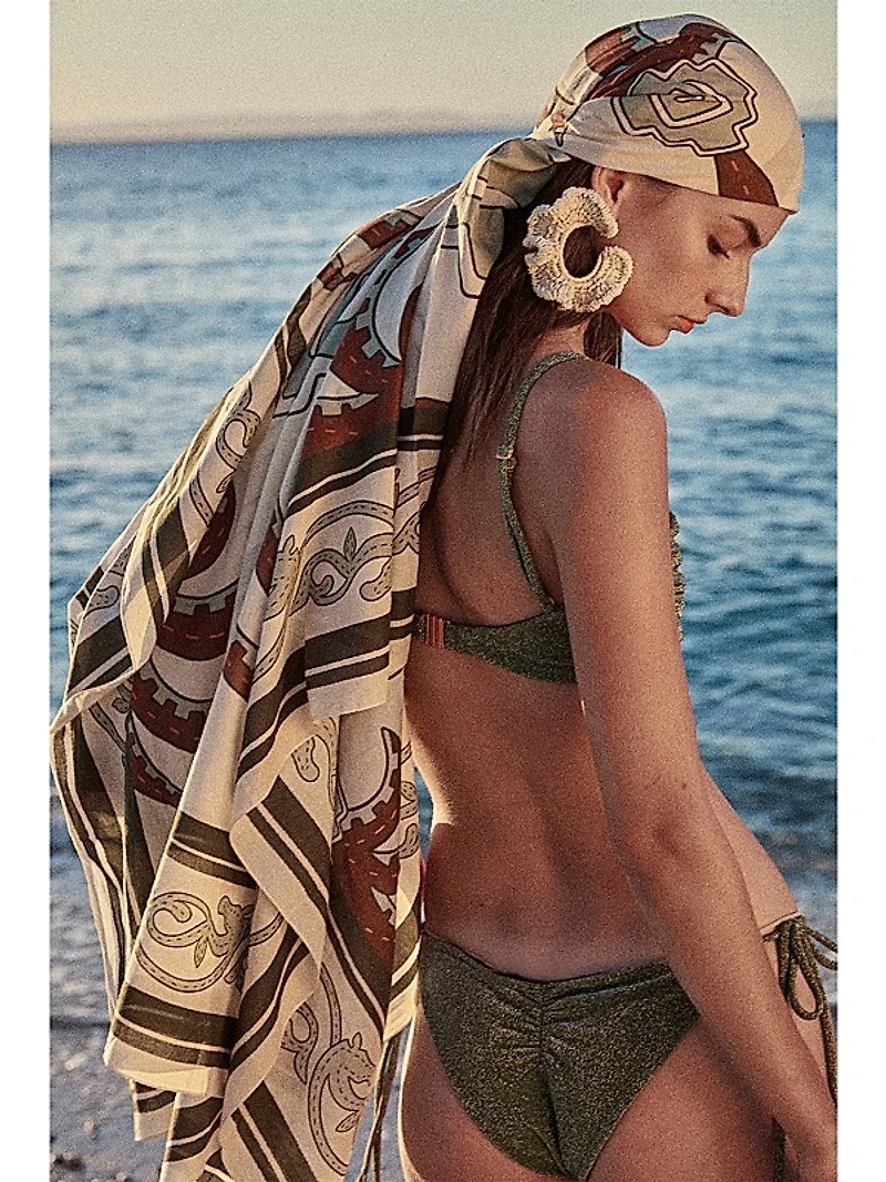 Tropical Equestrian Pareo