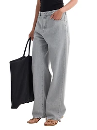 Baggy Low-Rise Jeans