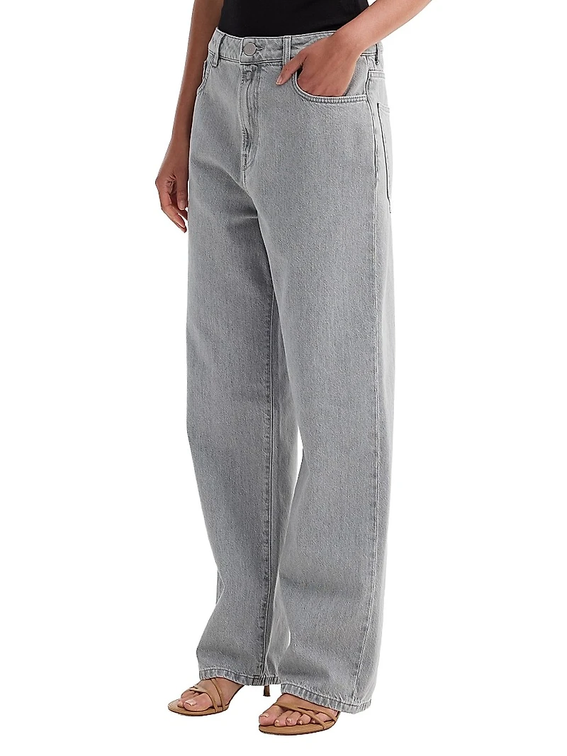 Baggy Low-Rise Jeans