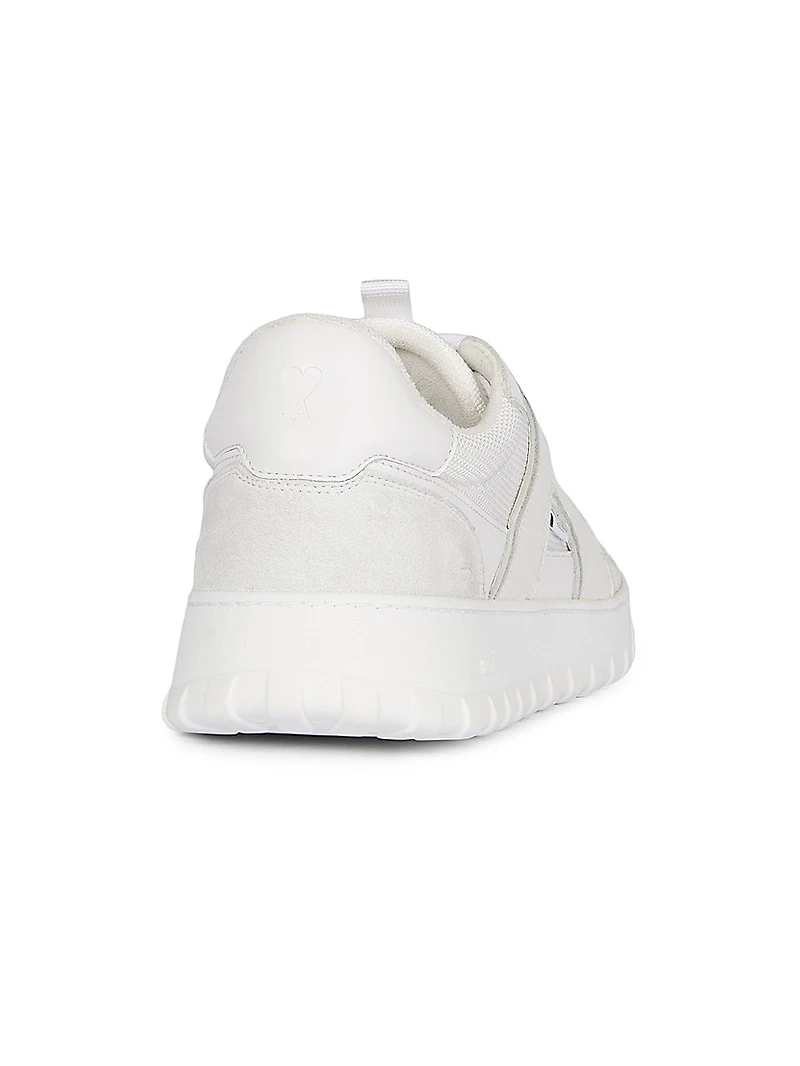 Low-Top A Walk Sneakers
