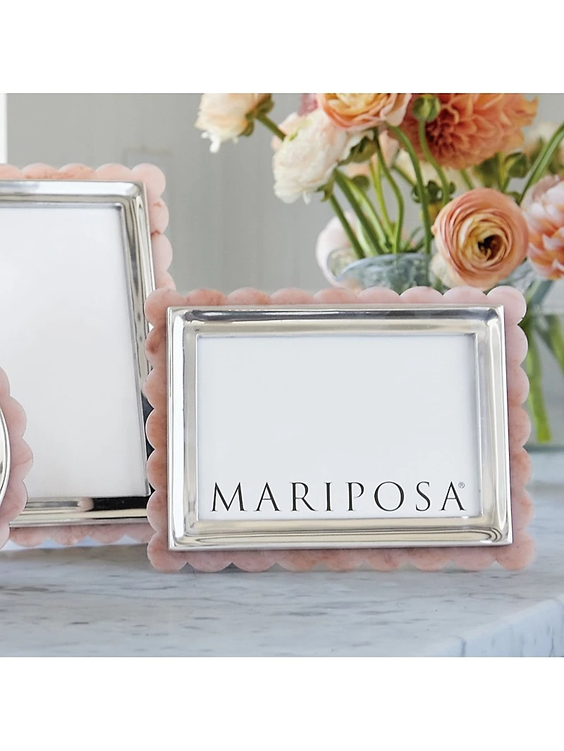 Acrylic Scallop Frame