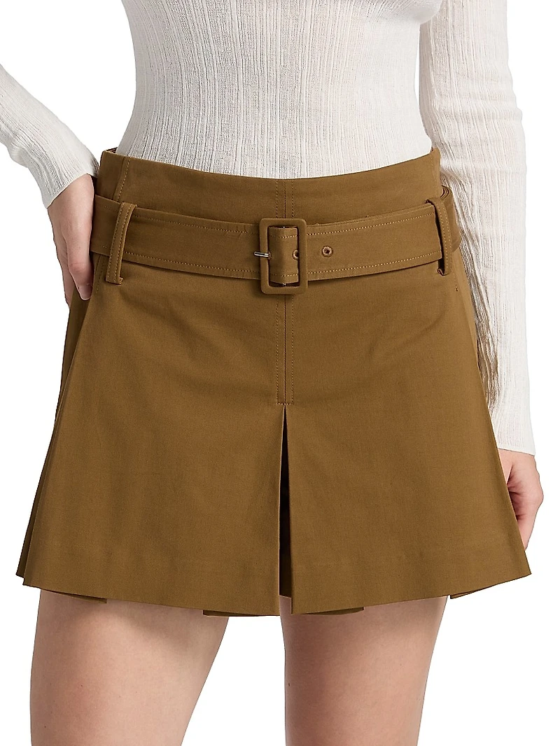 Como Pleated Shorts
