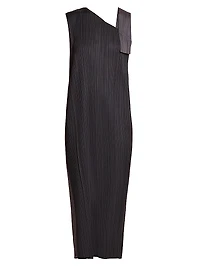 Pointe Pleated Maxi Dress