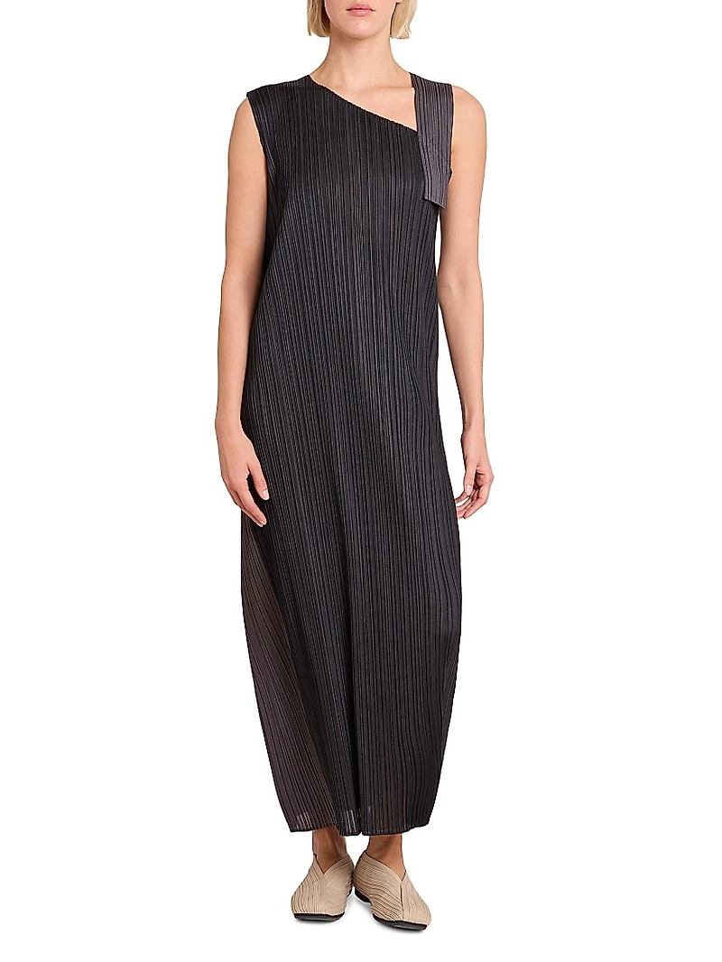 Pointe Pleated Maxi Dress