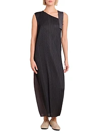 Pointe Pleated Maxi Dress