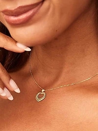 14K Yellow Gold Retro Heart Pendant Necklace
