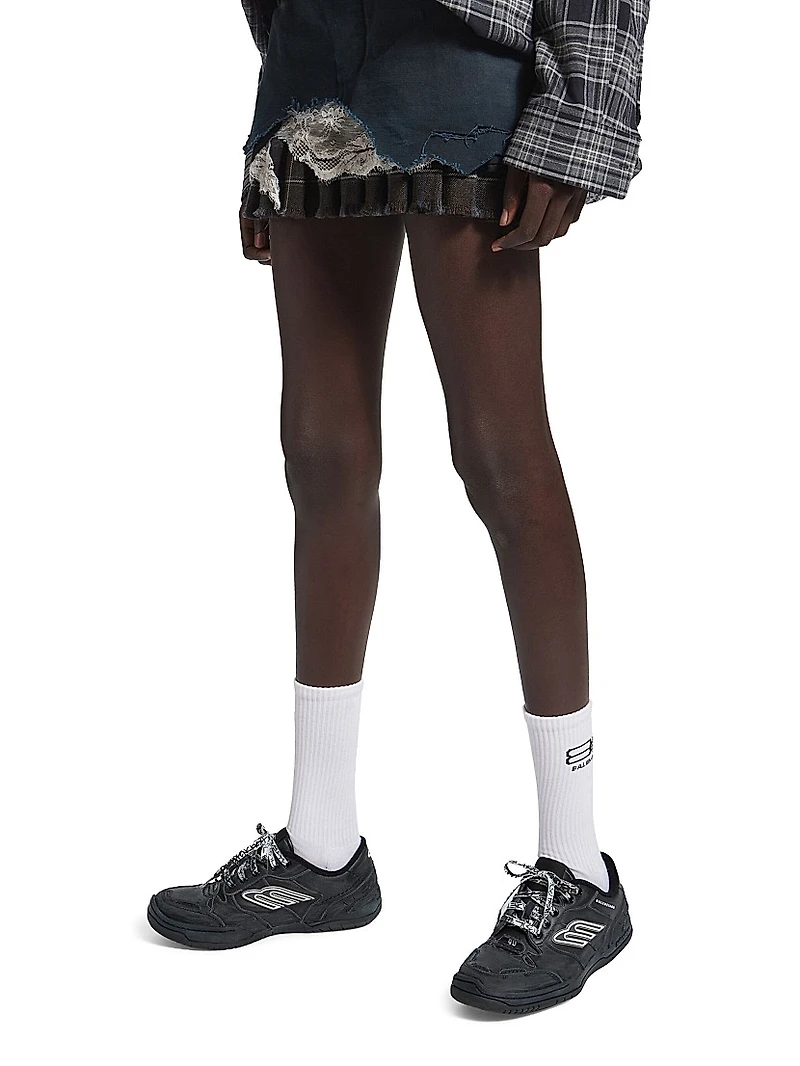 Hamptons Worn-Out Sneakers