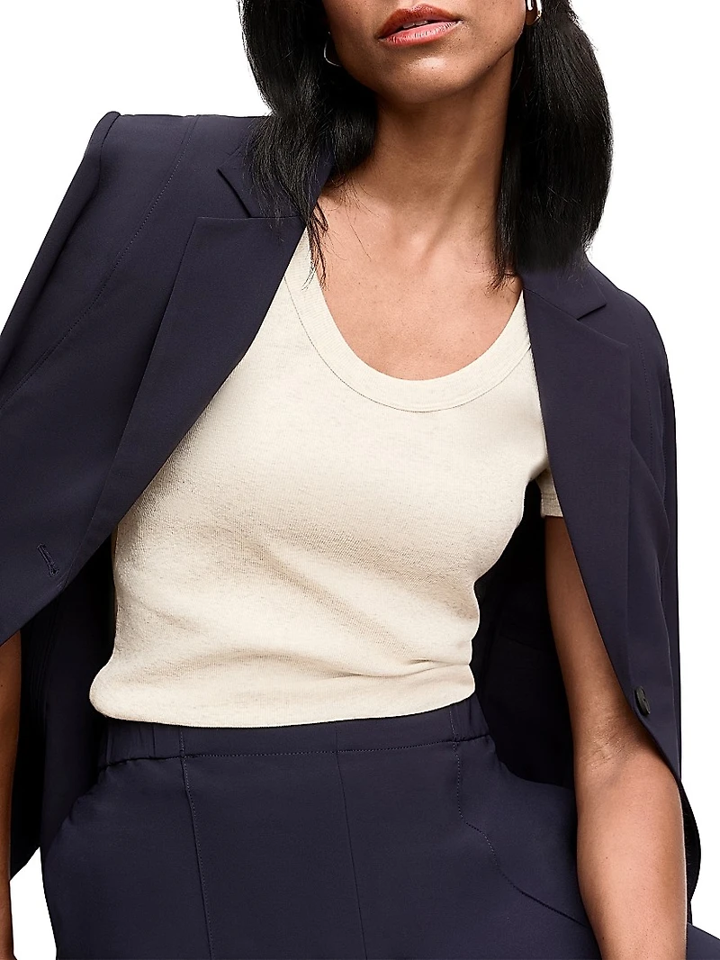 Avi Scoopneck T-Shirt