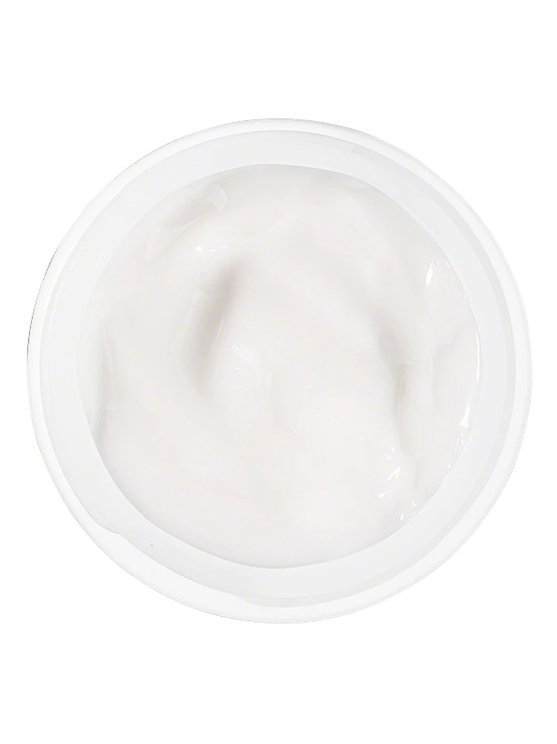 Moisturizing With A Cream Rich Thirst-Quenching Cream