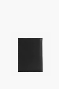 SINCLAIRE PASSPORT HOLDER
