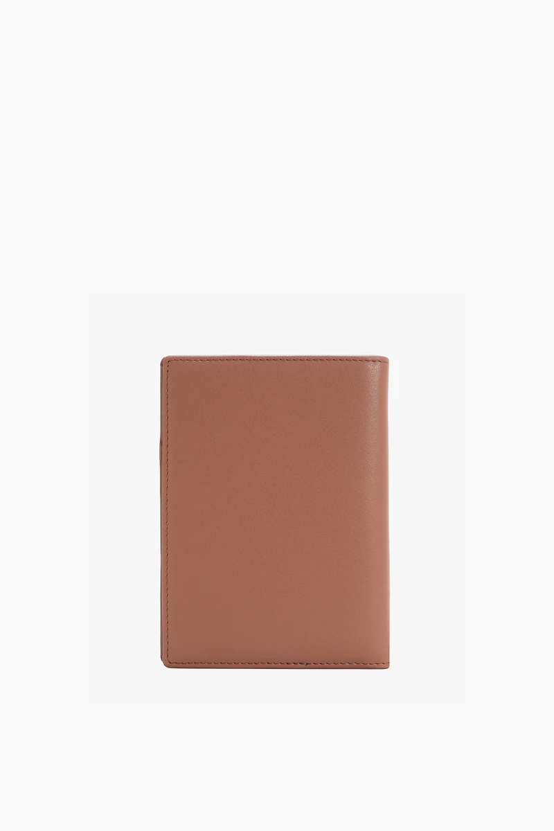 SINCLAIRE PASSPORT HOLDER