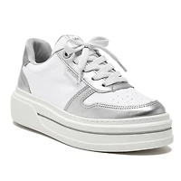 VIA MARTE DELLA SNEAKERS