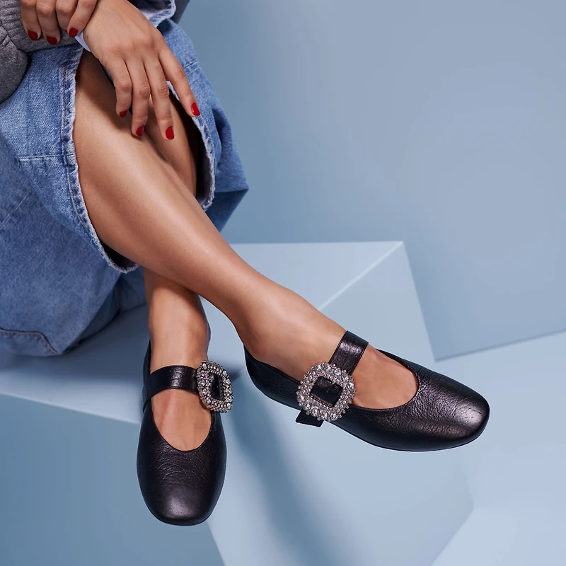 LUIZA BARCELOS ARIS BALLERINA