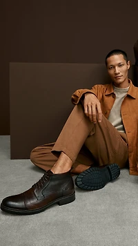 DEMOCRATA MOSS DRESS BOOTS