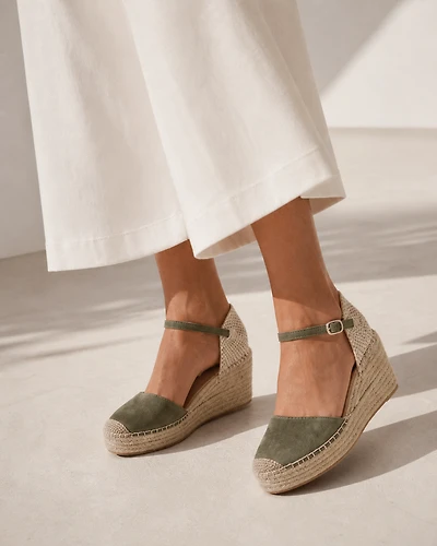 JAVA62 Green Suede Raffia