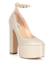 STEVE MADDEN SKYRISE PUMPS
