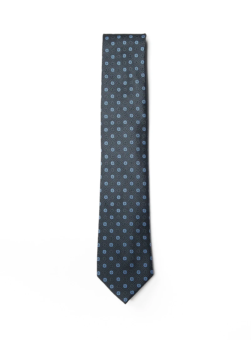 Medallion Pattern Tie