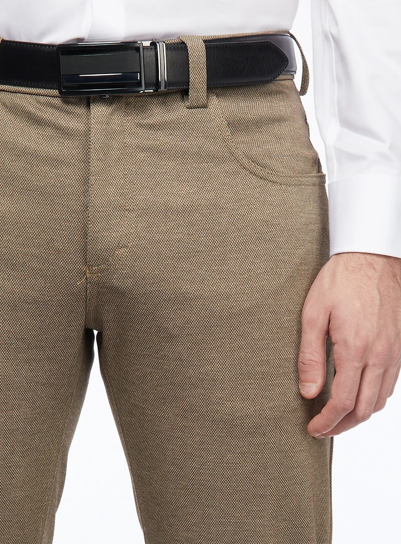 Pantalon habillé en sergé uni