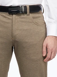 Pantalon habillé en sergé uni