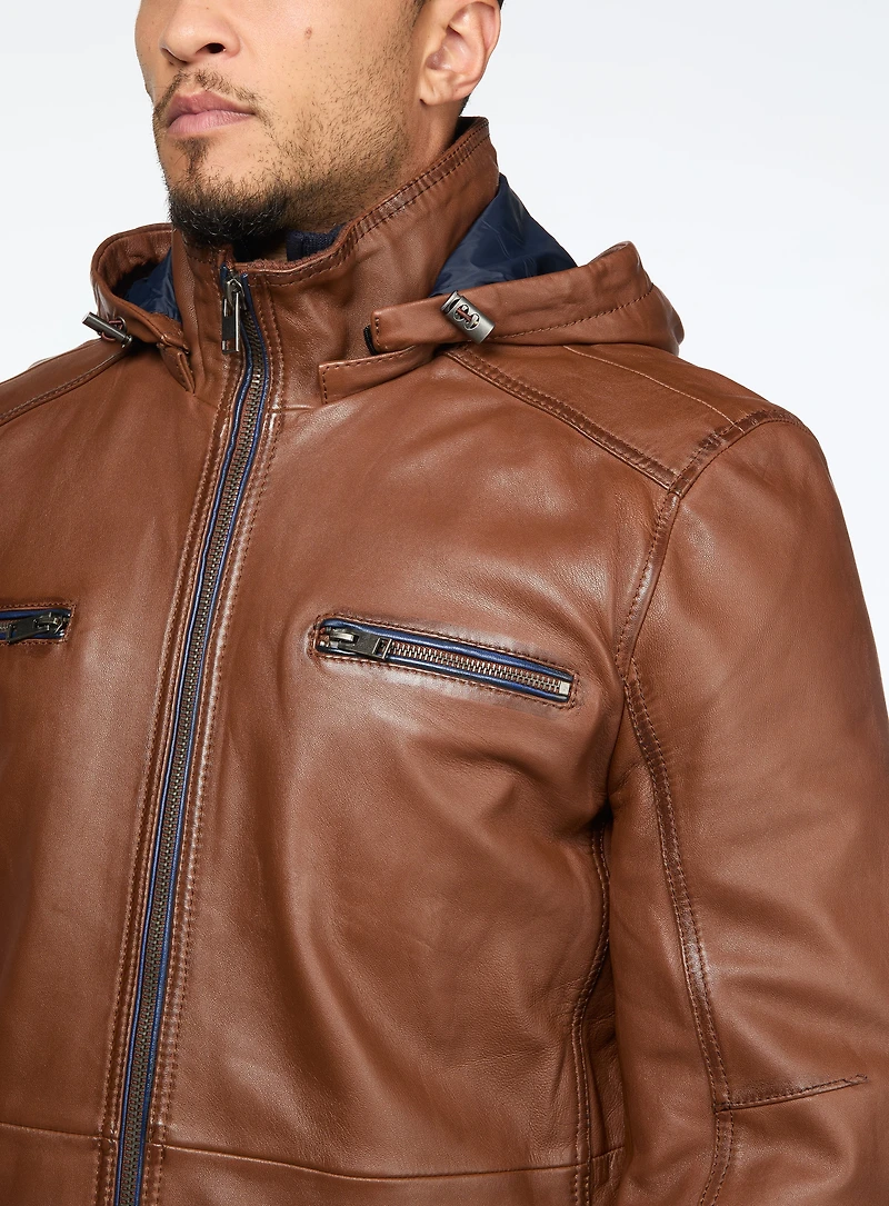 Manteau en cuir cognac à capuchon