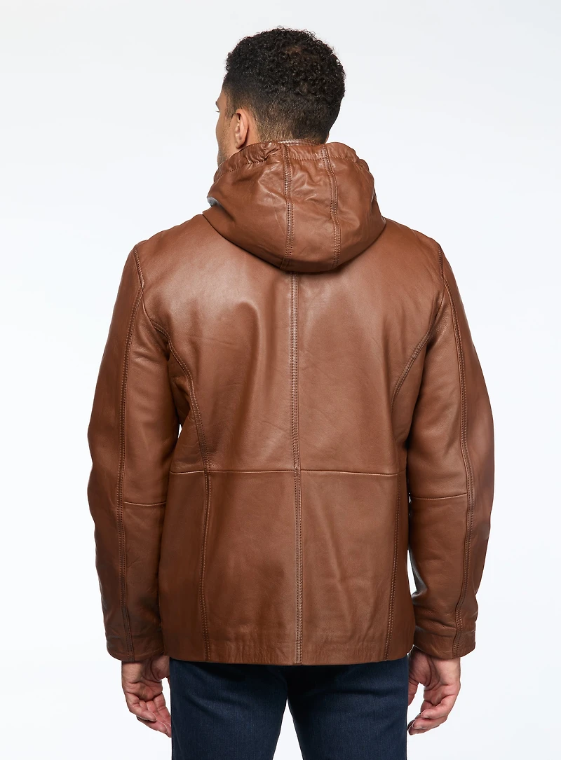Manteau en cuir cognac à capuchon
