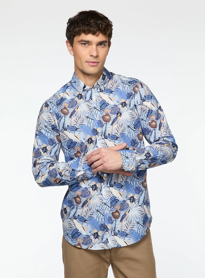 Chemise bleue à imprimé de feuilles
