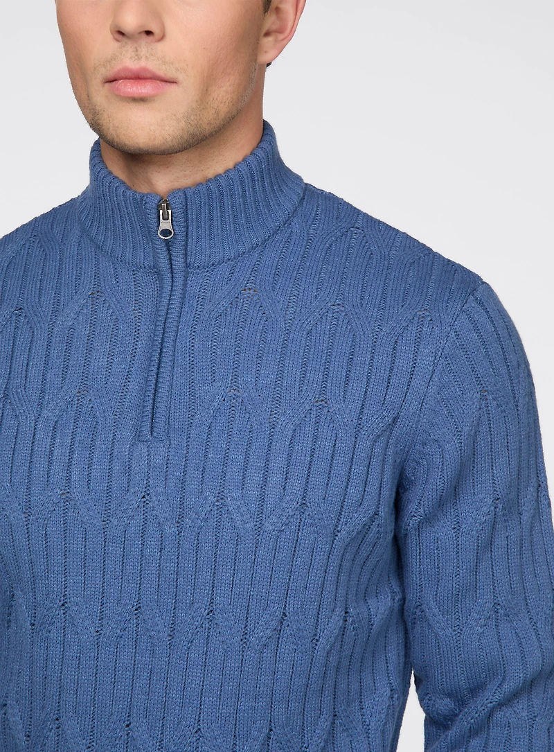 Chandail torsadé à col montant