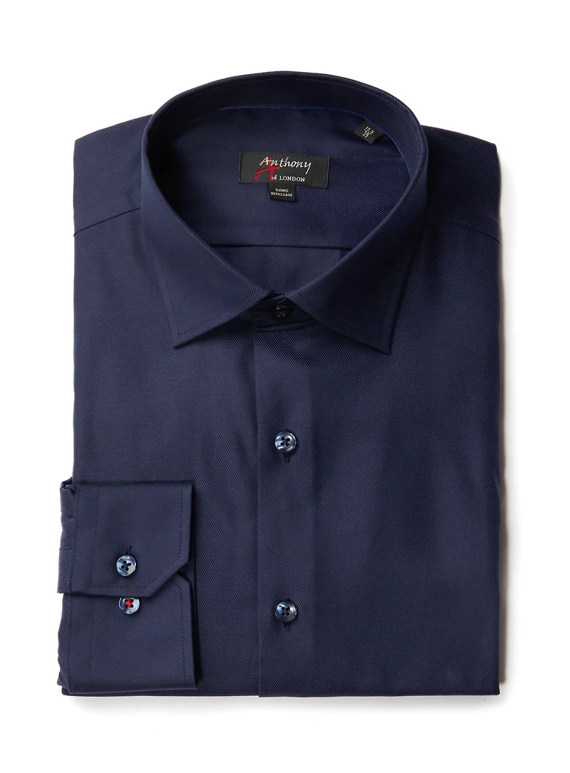 Chemise sans repassage en sergé uni