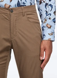 Chino à motif de micro diamants